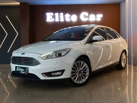 FORD FOCUS 2.0 TITANIUM PLUS 16V FLEX 4P POWERSHIFT FORD FOCUS 2.0 TITANIUM PLUS 16V FLEX 4P POWERSHIFT